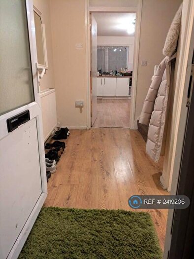 4 Bedroom Terraced House To Rent In Oxbow Close, Nottingham, NG2