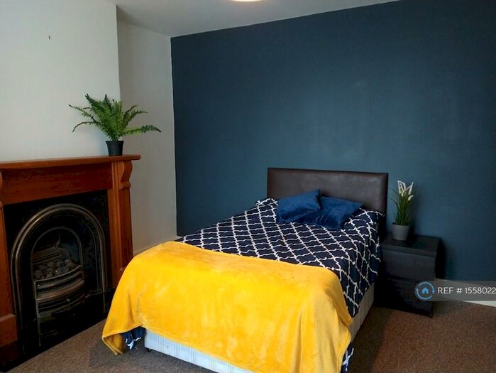 7 Bedroom Semi-Detached House To Rent In Kenmore Grove, Bristol, BS7