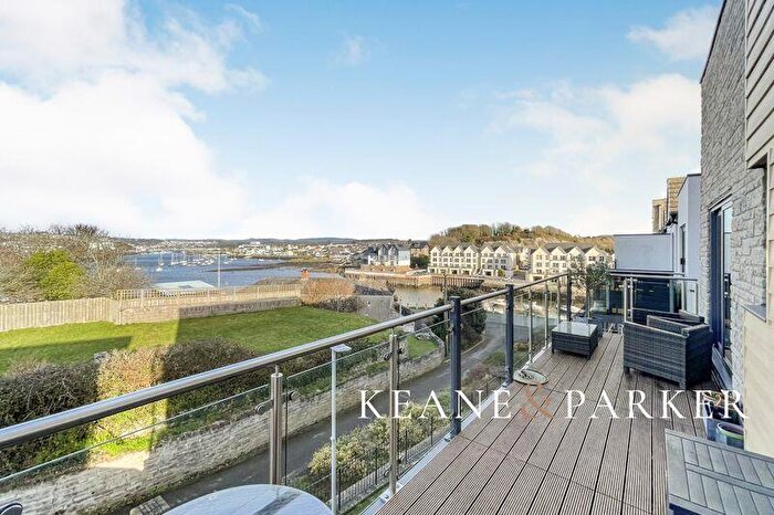 2 Bedroom Flat For Sale In Causeway View, Turnchapel, PL9