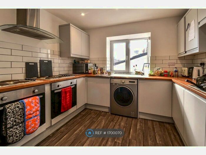 8 Bedroom Maisonette To Rent In Uplands Crescent, Uplands, Swansea, SA2