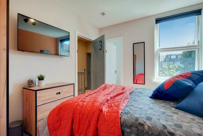 1 Bedroom House Of Multiple Occupation To Rent In Springrice Road, Hither Green, London, SE13