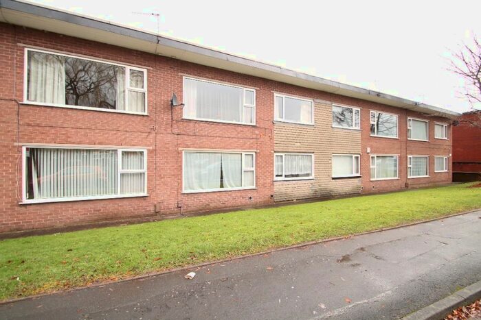 2 Bedroom Flat To Rent In Worcester Road, Cheadle Hulme, Cheadle, SK8
