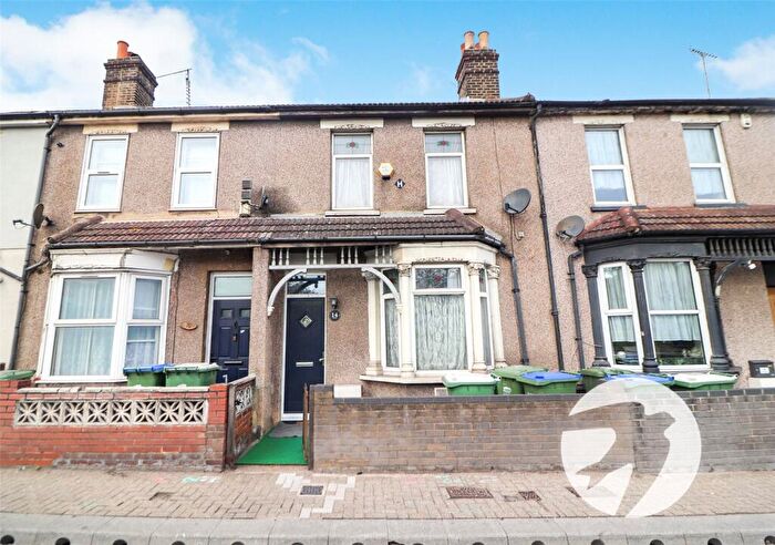3 Bedroom Terraced House For Sale In South Road, Erith, Kent, DA8