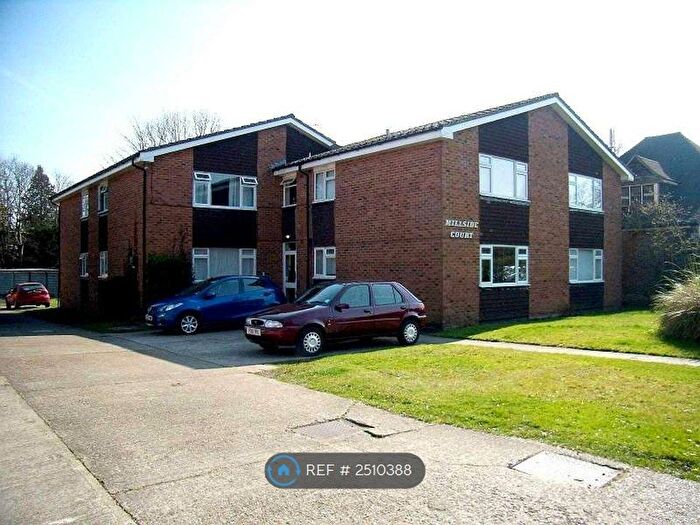 1 Bedroom Flat To Rent In Millside Court, Bookham, Leatherhead, KT23