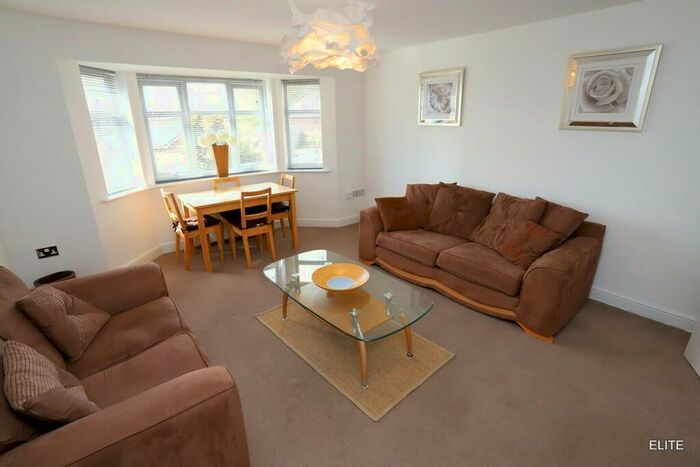 2 Bedroom Apartment To Rent In New Durham Courtyard, Gilesgate, DH1