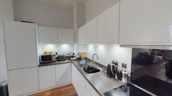 2 Bedroom Flat To Rent In Tate House, New York Road, City Centre, Leeds, LS2