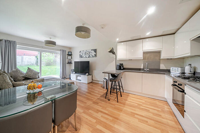 2 Bedroom Flat For Sale In Wickham Road, Shirley, Croydon, CR0