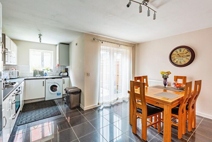 3 Bedroom Terraced House For Sale In Tweed Crescent, Rushden, NN10