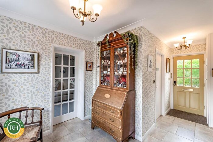 2 Bedroom Detached Bungalow For Sale In St. Erics Road, Doncaster, DN4