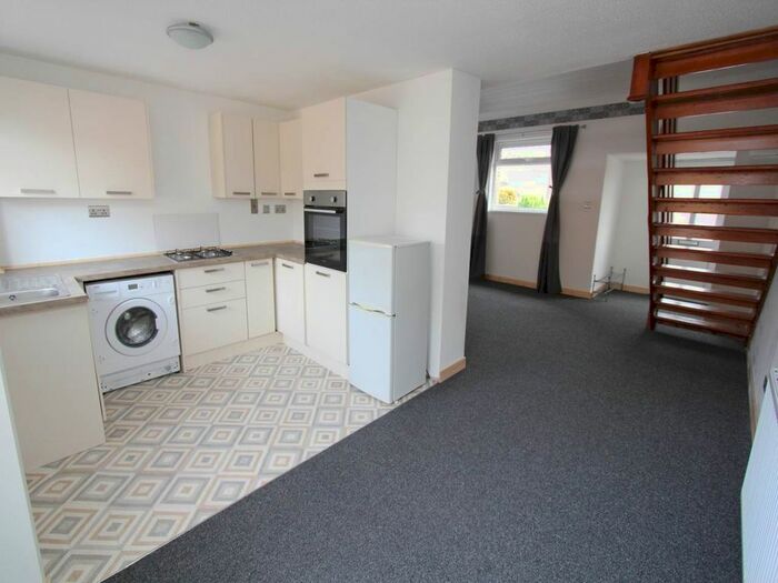 1 Bedroom Property To Rent In Meadowcroft, Rhoose, Vale Of Glamorgan CF62