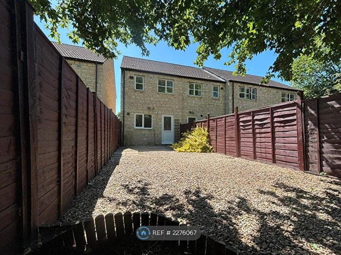 2 Bedroom End Of Terrace House To Rent In The Bramblings, Bicester, OX26