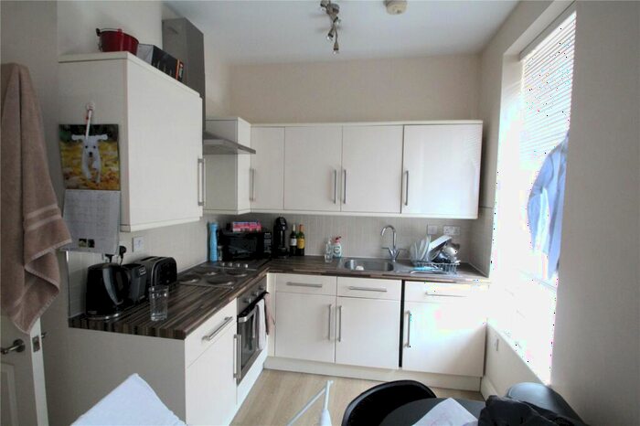 1 Bedroom Apartment To Rent In Holloway Road, Highbury, London, N7