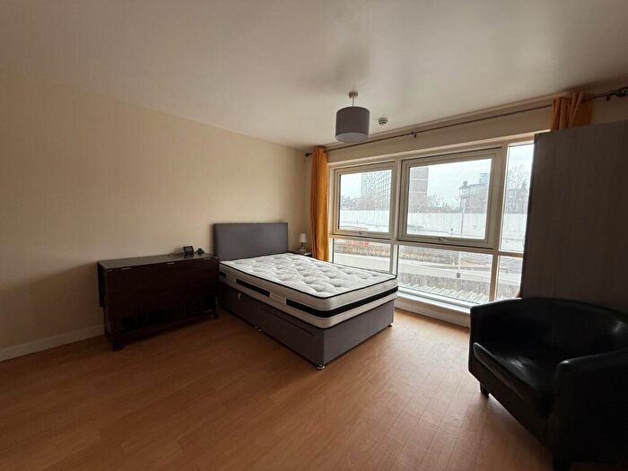 1 Bedroom Flat To Rent In Gunwharf Quays, Portsmouth, Hampshire, PO1