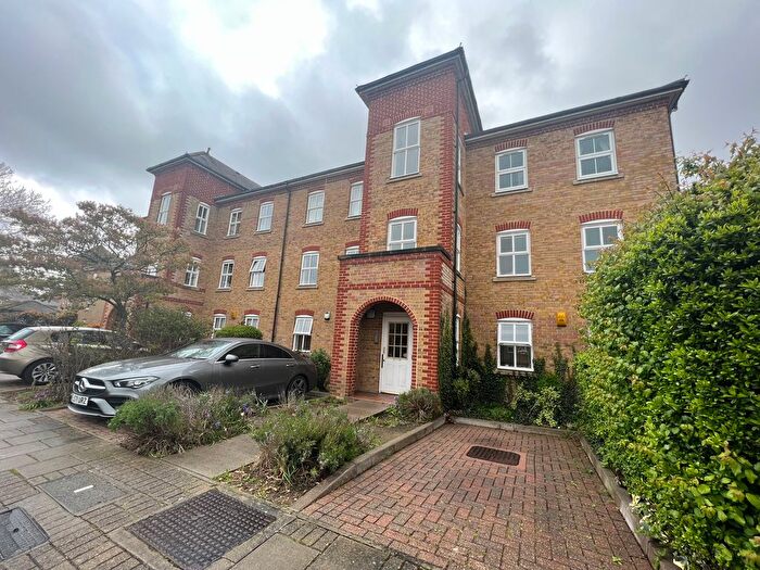 2 Bedroom Flat To Rent In Lullingstone Lane, London, SE13