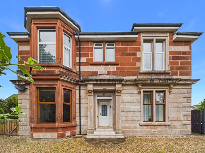 3 Bedroom Flat For Sale In West Canal Street, Coatbridge, ML5