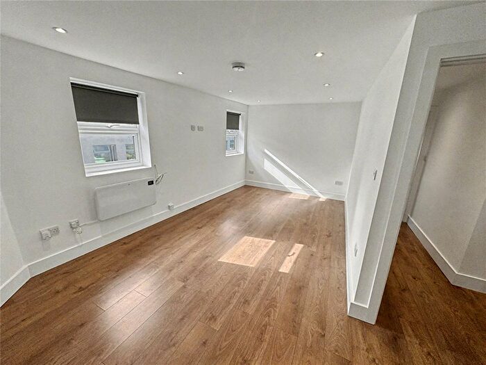 1 Bedroom Flat To Rent In Rushey Green, London, SE6