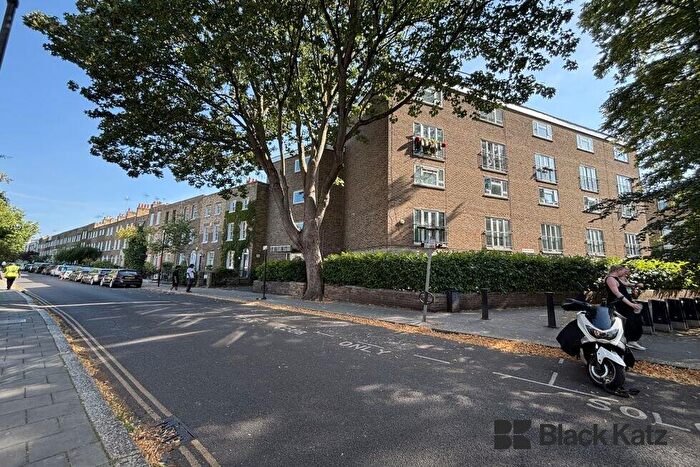 3 Bedroom Flat To Rent In Broadgates Court Cleaver Street, Kennington Cross, SE11