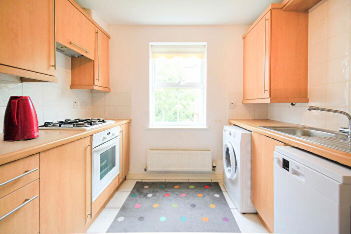 2 Bedroom Apartment To Rent In Wenlock Drive, West Bridgford, Nottingham, NG2