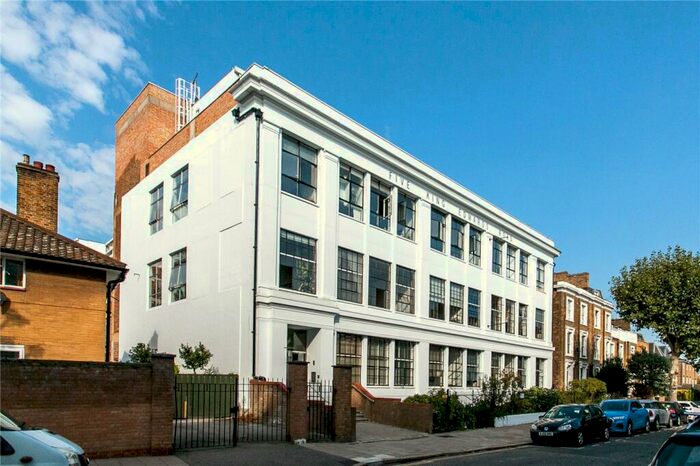 1 Bedroom Apartment To Rent In King Edward's Road, London, E9