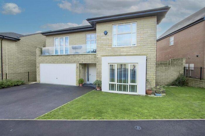 5 Bedroom Detached House For Sale In Hulford Drive, Dunston, Chesterfield, S41