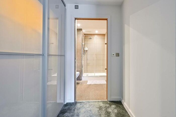 2 Bedroom Apartment To Rent In Abbey Road, St Johns Wood, NW8