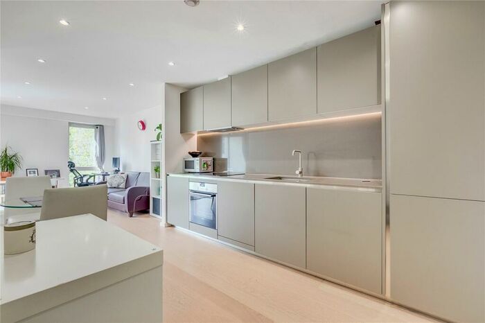 1 Bedroom Apartment To Rent In Balham Hill, London, SW12