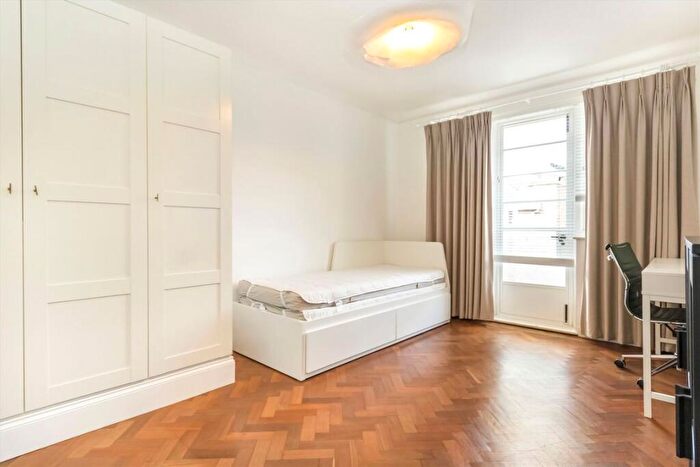 2 Bedroom Flat To Rent In Beaufort Road, Kingston, KT1