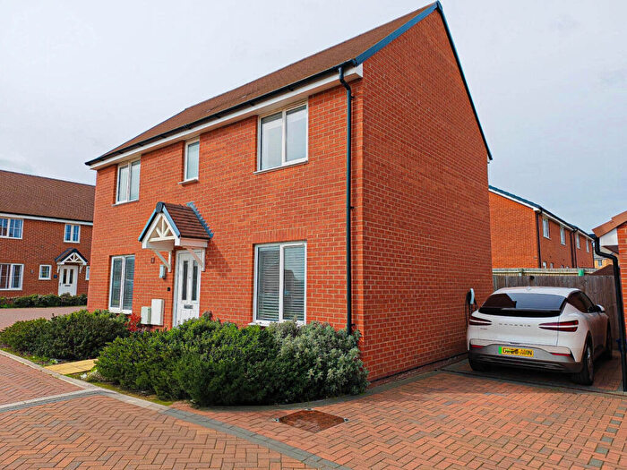 3 Bedroom Detached House For Sale In Walrus Drive, Maldon, CM9
