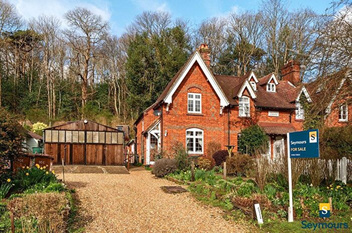 3 Bedroom End Terrace House For Sale In Blackheath, Guildford, Surrey, GU4