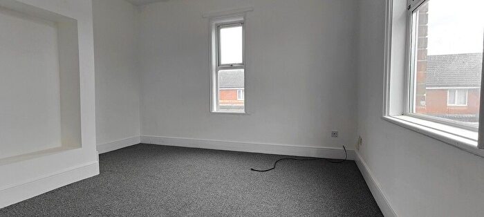 1 Bedroom Flat To Rent In Talbot Road, Wellingborough, NN8