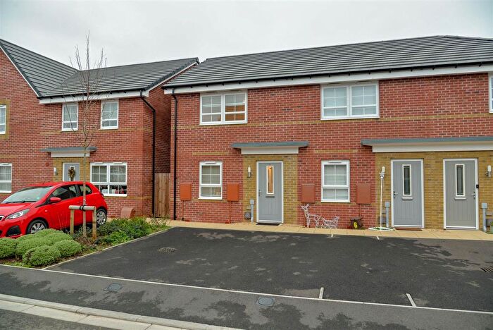 2 Bedroom End Of Terrace House To Rent In Herdwick Crescent, Highbridge, TA9