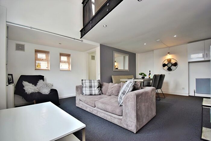 3 Bedroom Semi-Detached House To Rent In Foxberry Road, London, SE4