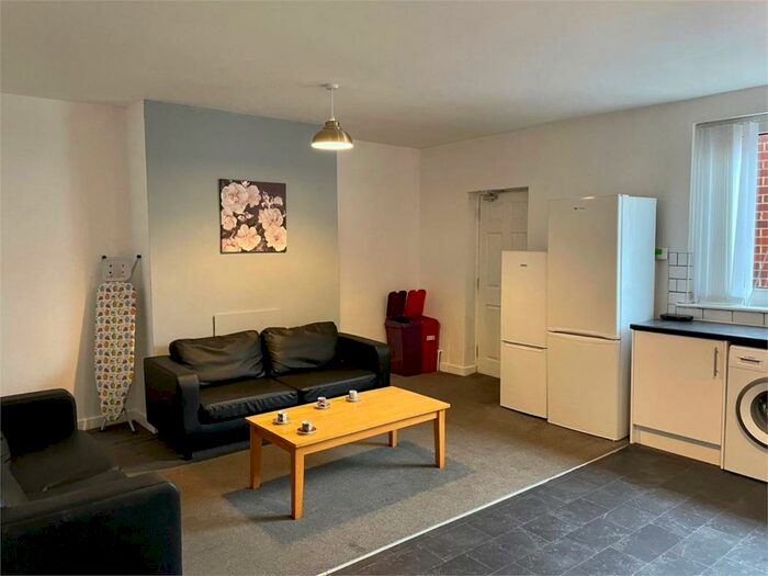 5 Bedroom Terraced House To Rent In Rosedale Street, Sunderland, Tyne And Wear, SR1