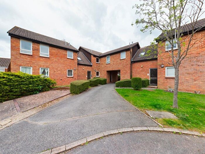 1 Bedroom Apartment To Rent In Framlingham Grove, Kenilworth, Warwickshire, CV8