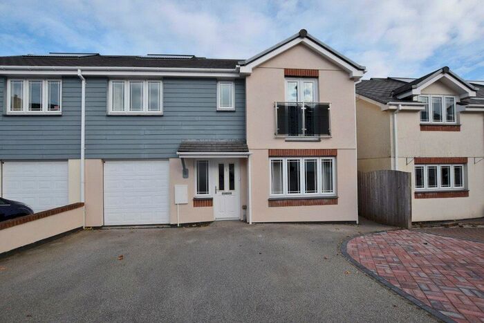 4 Bedroom Semi-Detached House To Rent In Wadebridge, Cornwall, PL27