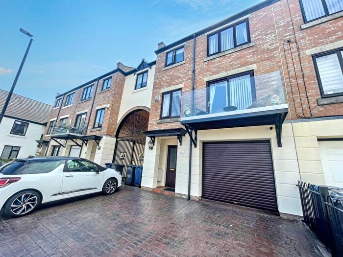 4 Bedroom Town House For Sale In Harbour View, Little Haven, South Shields, Tyne And Wear, NE33
