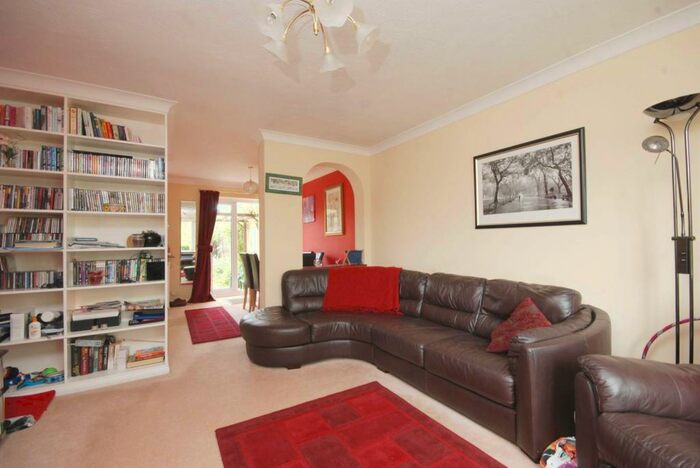 2 Bedroom House To Rent In Hawkswell Close, Goldsworth Park, Woking, GU21
