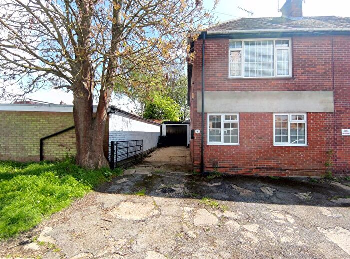 3 Bedroom Flat To Rent In St. Nicholas Close, Witham, CM8