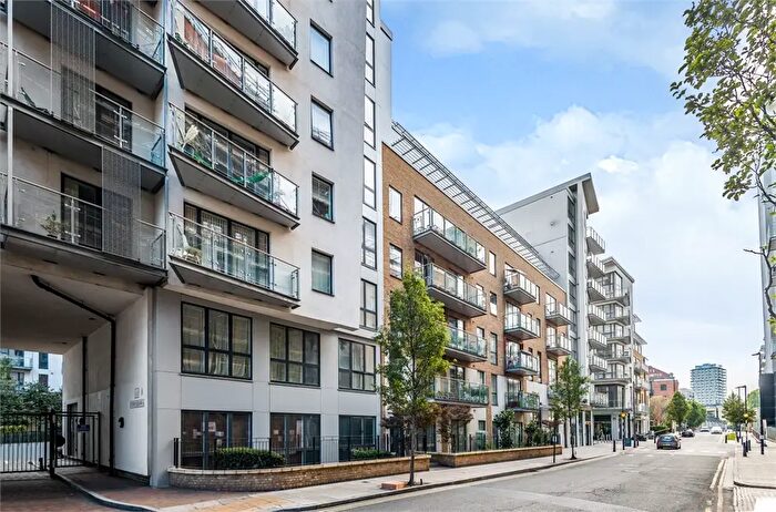 2 Bedroom Flat To Rent In Maestro Apartments, Violet Road, E3