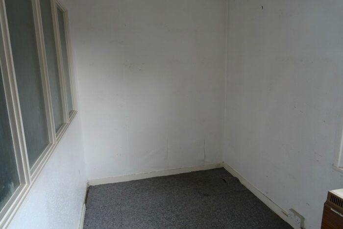 Garage / Parking To Rent In Baldock Street, Ware, SG12