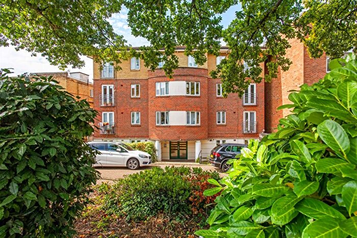 2 Bedroom Flat For Sale In Empire Court, Grange Road, SE19
