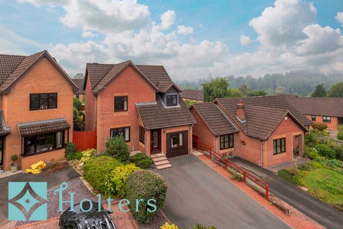 3 Bedroom Detached House For Sale In Tai Ar Y Bryn, Builth Wells, LD2