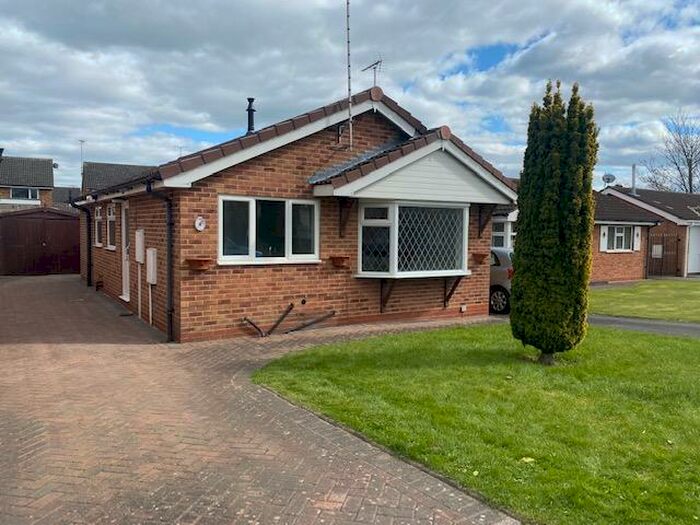 3 Bedroom Bungalow To Rent In The Hayes, Hatton, DE65