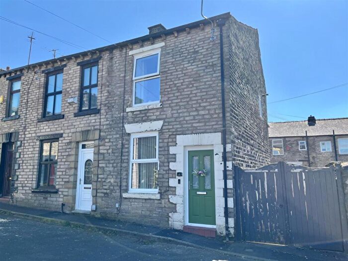 2 Bedroom Terraced House For Sale In Platt Street, Springhead, Oldham, OL4