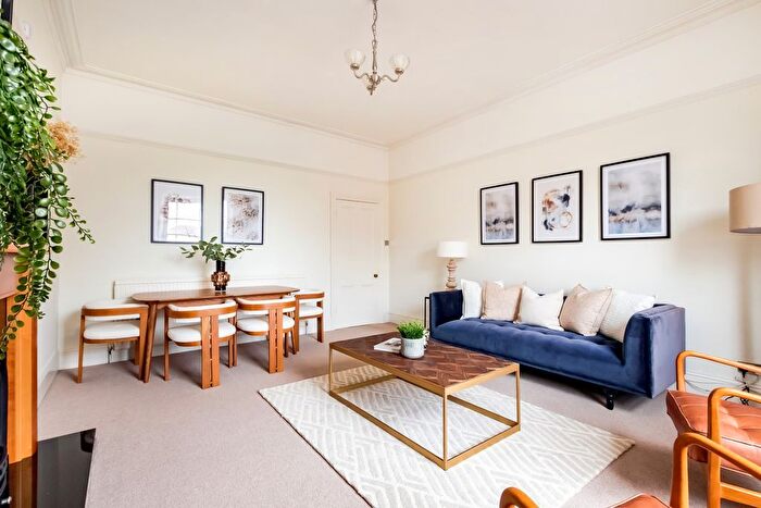 2 Bedroom Flat For Sale In Pembroke Road, Clifton, Bristol, BS8