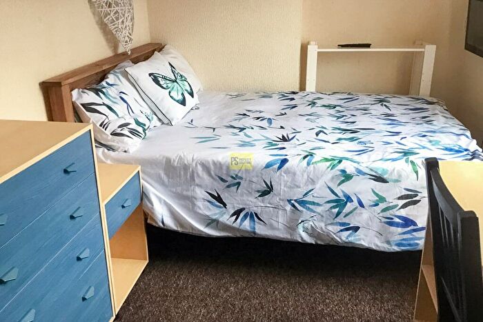 6 Bedroom Terraced House To Rent In Heeley Road, Selly Oak, Birmingham, B29