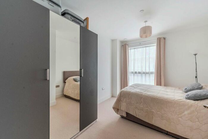 2 Bedroom Flat For Sale In Lyon Road, Harrow On The Hill, Harrow, HA1
