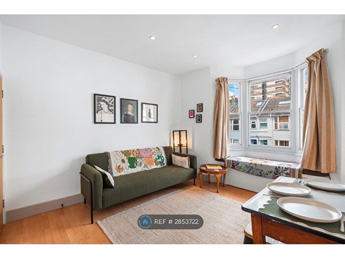 2 Bedroom Maisonette To Rent In Livingstone Road, Hove, BN3