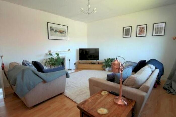 2 Bedroom Flat To Rent In Manor Park North, Knutsford, WA16