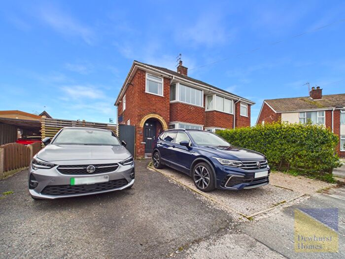 3 Bedroom Semi Detached House For Sale In Meadowcroft Avenue, Catterall, PR3